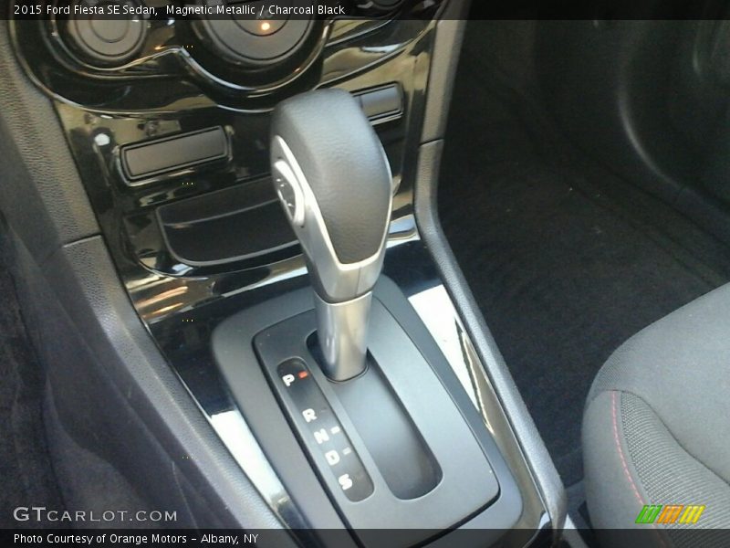 Magnetic Metallic / Charcoal Black 2015 Ford Fiesta SE Sedan
