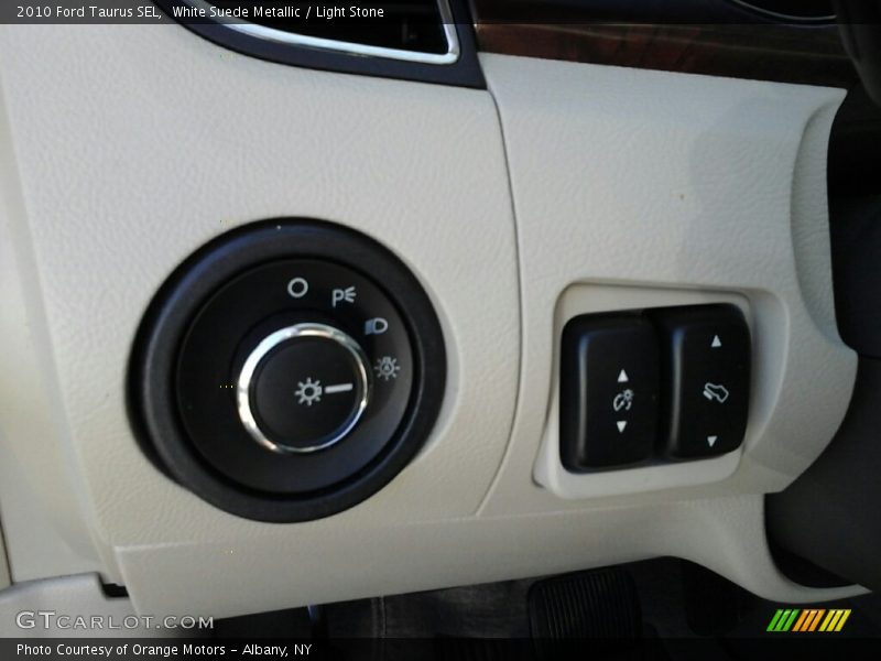 White Suede Metallic / Light Stone 2010 Ford Taurus SEL