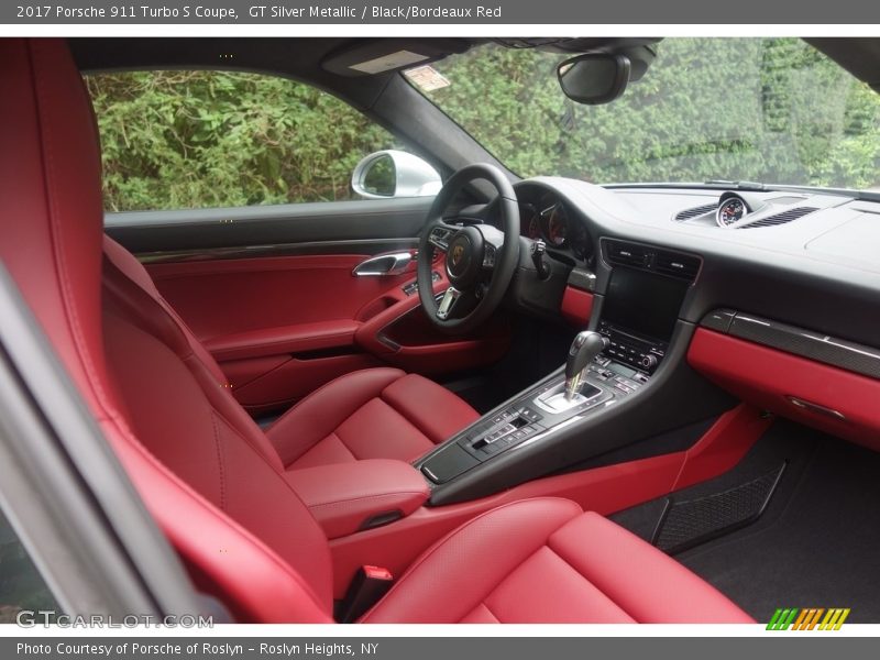 Dashboard of 2017 911 Turbo S Coupe