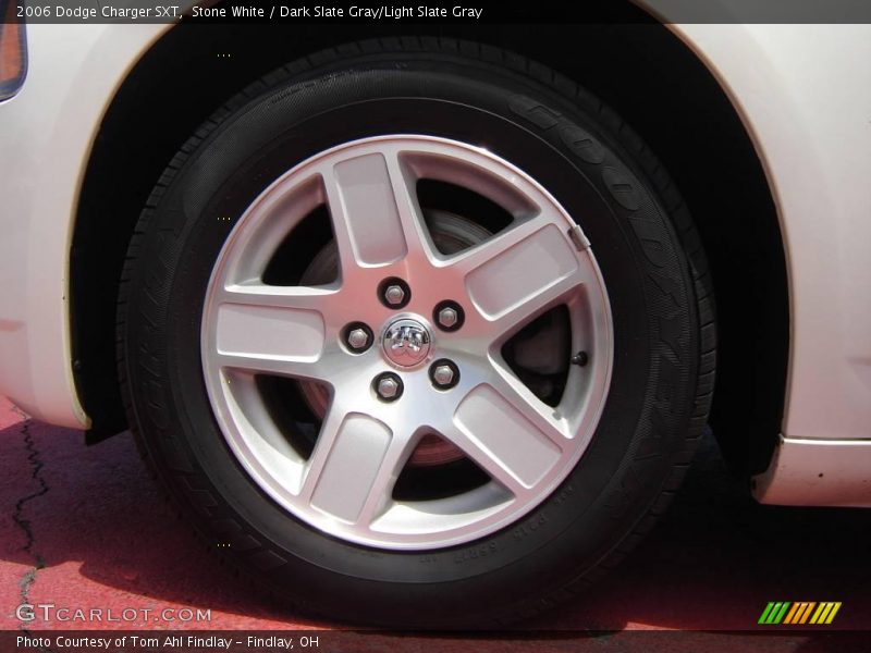 Stone White / Dark Slate Gray/Light Slate Gray 2006 Dodge Charger SXT