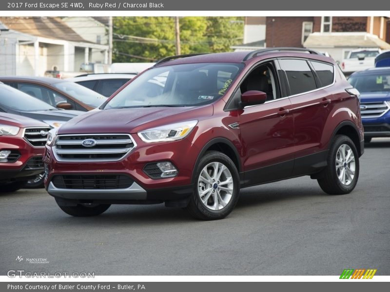 Ruby Red / Charcoal Black 2017 Ford Escape SE 4WD