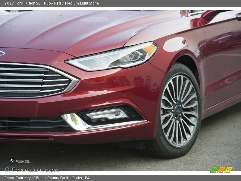 Ruby Red / Medium Light Stone 2017 Ford Fusion SE