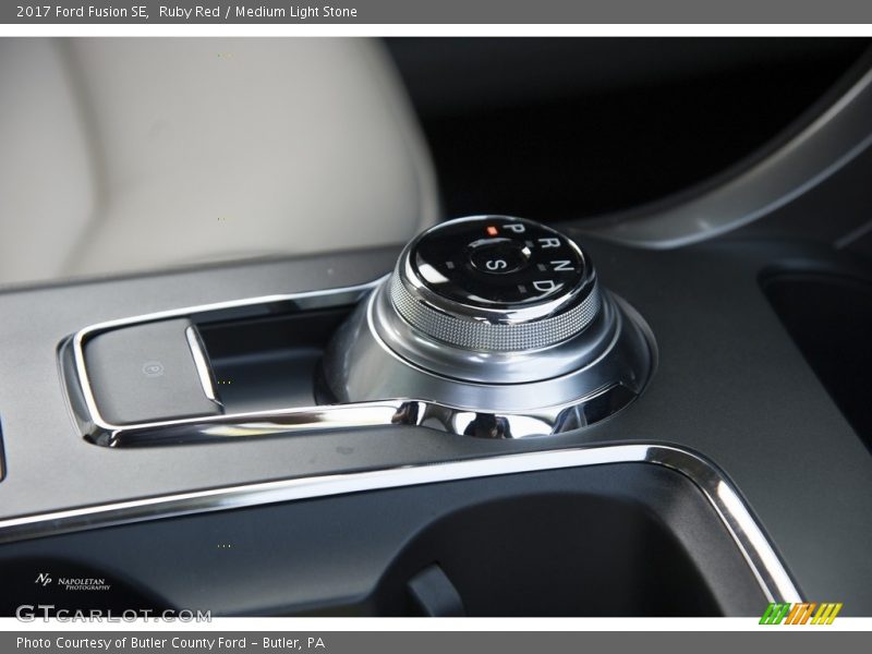 Ruby Red / Medium Light Stone 2017 Ford Fusion SE