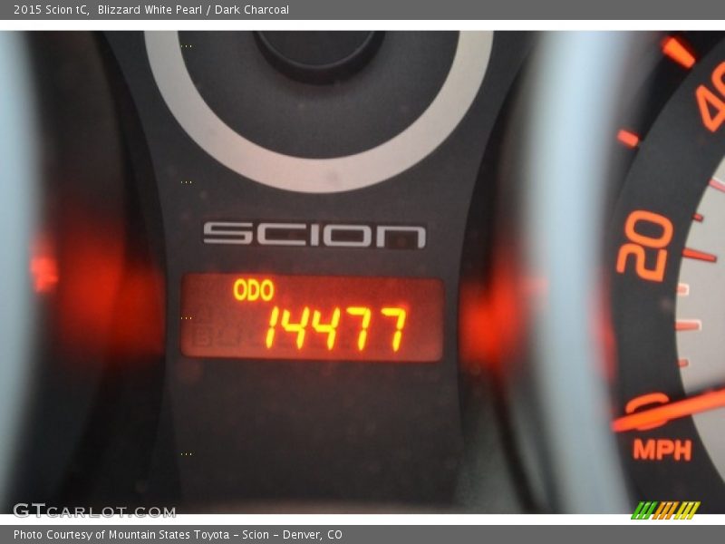Blizzard White Pearl / Dark Charcoal 2015 Scion tC