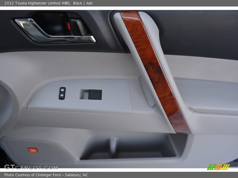 Black / Ash 2012 Toyota Highlander Limited 4WD