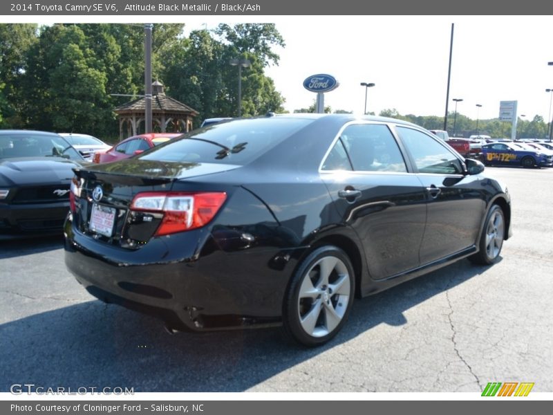 Attitude Black Metallic / Black/Ash 2014 Toyota Camry SE V6