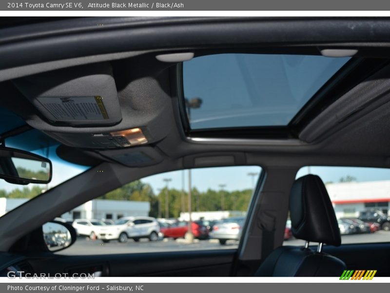 Attitude Black Metallic / Black/Ash 2014 Toyota Camry SE V6