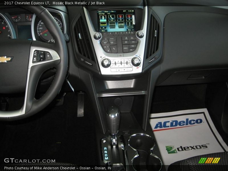 Mosaic Black Metallic / Jet Black 2017 Chevrolet Equinox LT