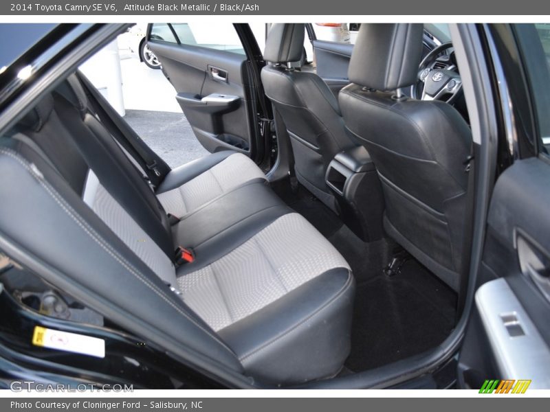 Attitude Black Metallic / Black/Ash 2014 Toyota Camry SE V6