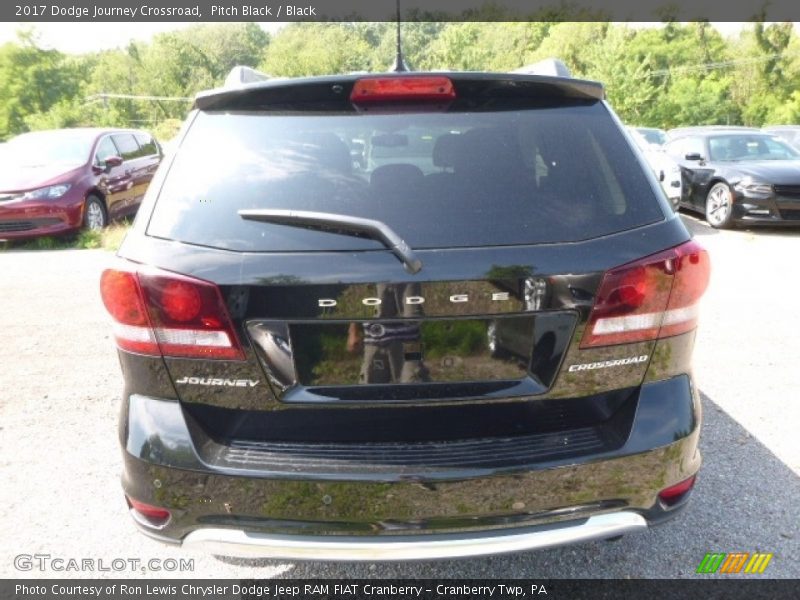 Pitch Black / Black 2017 Dodge Journey Crossroad