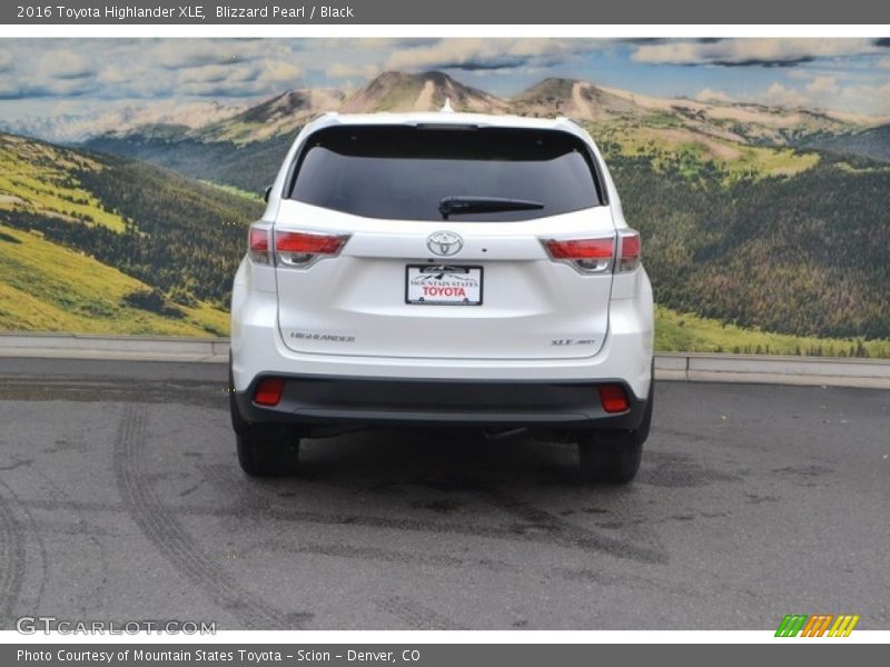 Blizzard Pearl / Black 2016 Toyota Highlander XLE