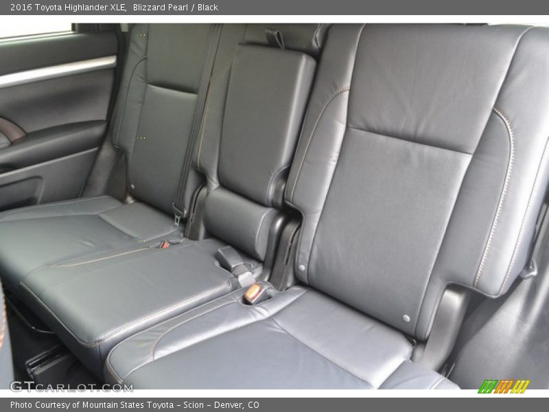 Blizzard Pearl / Black 2016 Toyota Highlander XLE