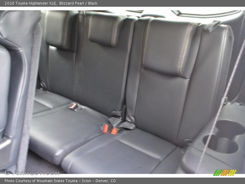 Blizzard Pearl / Black 2016 Toyota Highlander XLE