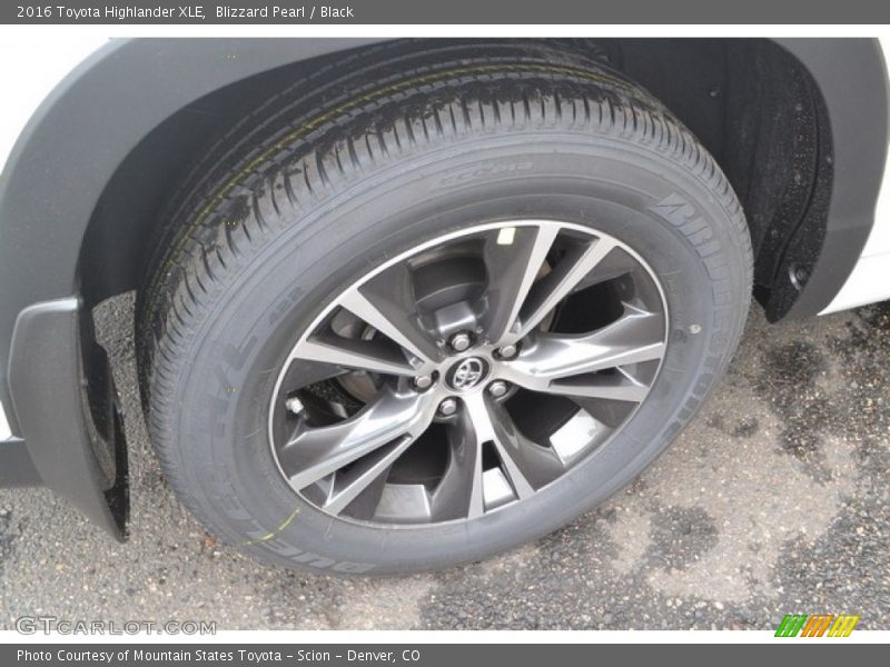 Blizzard Pearl / Black 2016 Toyota Highlander XLE