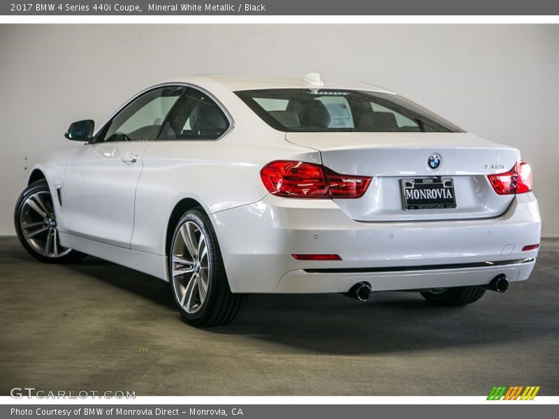 Mineral White Metallic / Black 2017 BMW 4 Series 440i Coupe