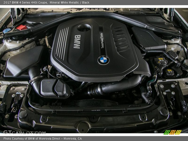 Mineral White Metallic / Black 2017 BMW 4 Series 440i Coupe