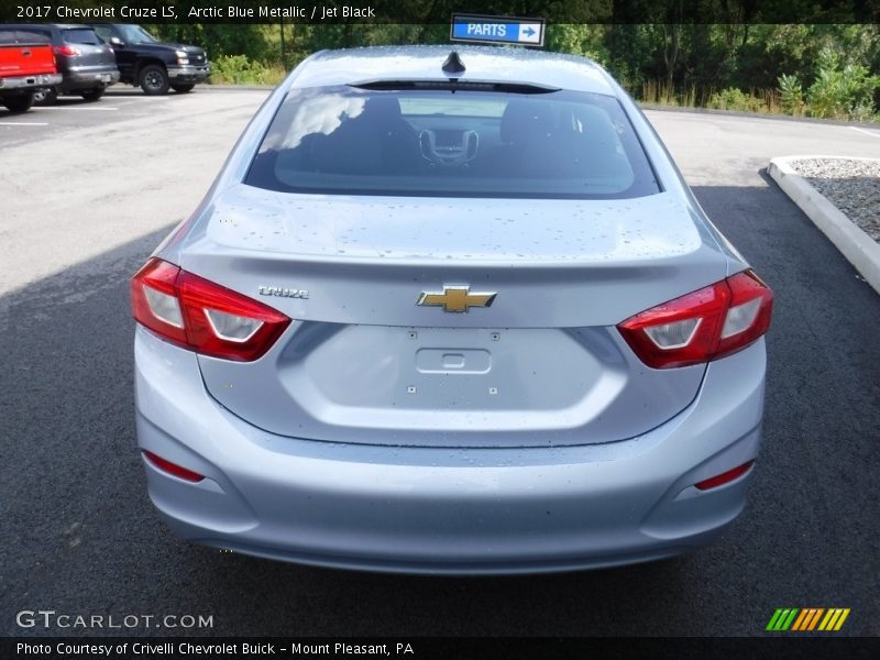 Arctic Blue Metallic / Jet Black 2017 Chevrolet Cruze LS