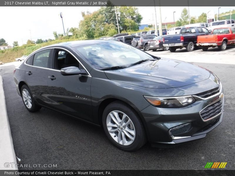 Front 3/4 View of 2017 Malibu LT