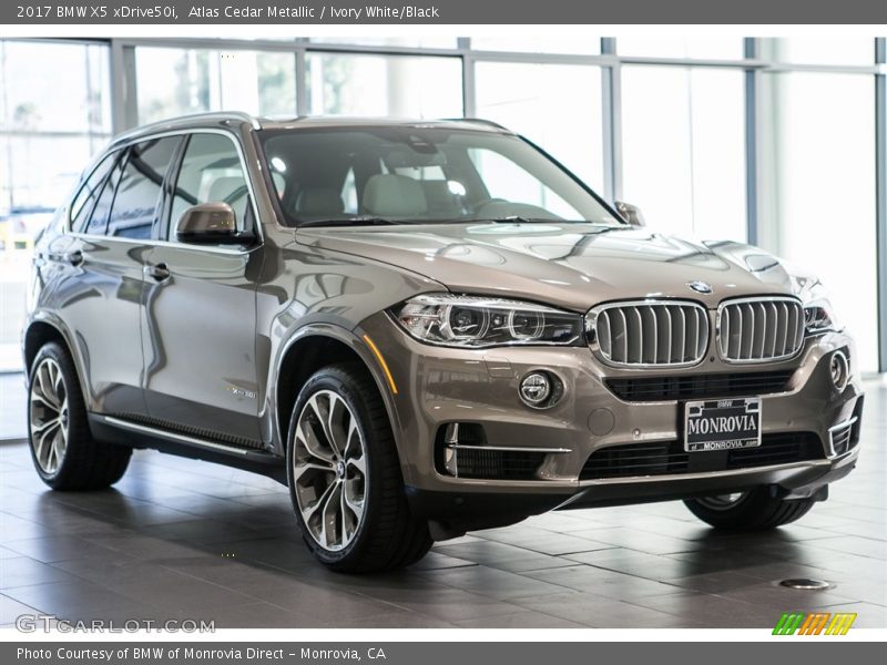 Front 3/4 View of 2017 X5 xDrive50i