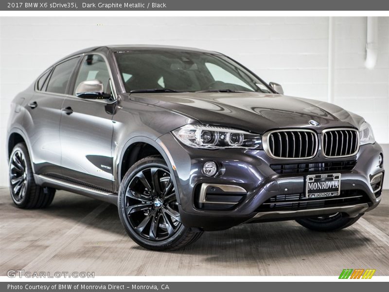 Front 3/4 View of 2017 X6 sDrive35i