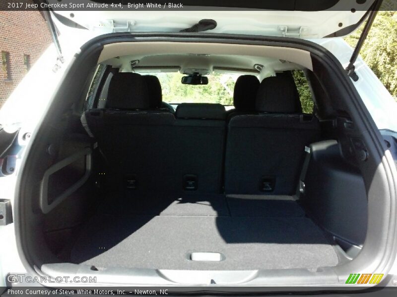 Bright White / Black 2017 Jeep Cherokee Sport Altitude 4x4