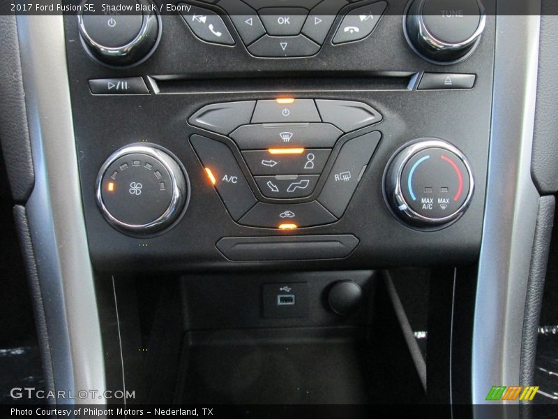 Shadow Black / Ebony 2017 Ford Fusion SE