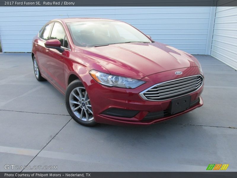 Ruby Red / Ebony 2017 Ford Fusion SE