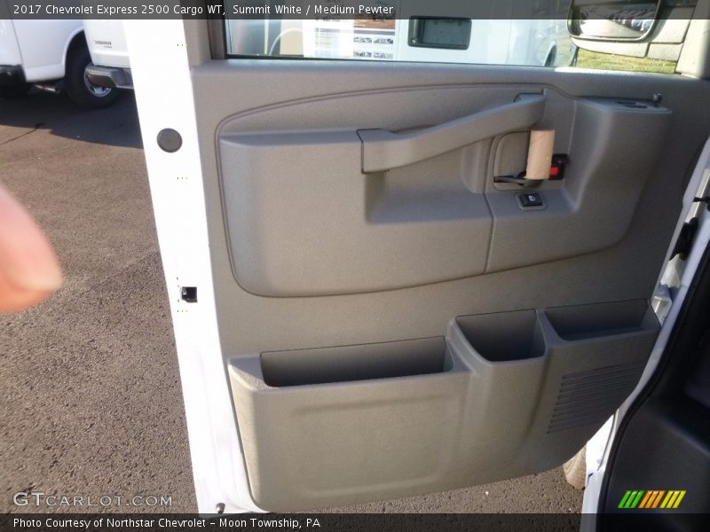 Summit White / Medium Pewter 2017 Chevrolet Express 2500 Cargo WT