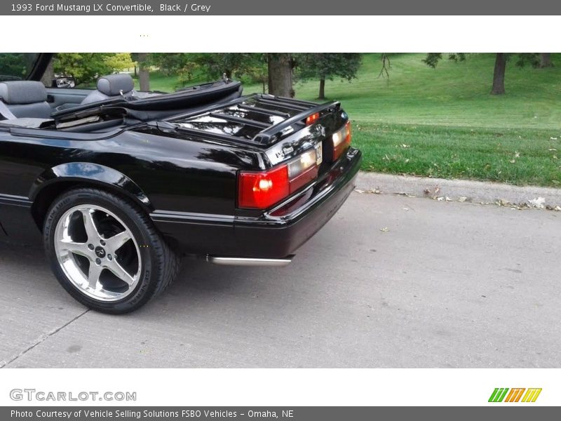 Black / Grey 1993 Ford Mustang LX Convertible