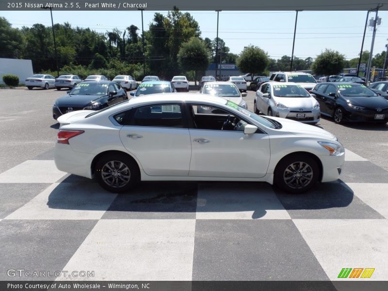 Pearl White / Charcoal 2015 Nissan Altima 2.5 S