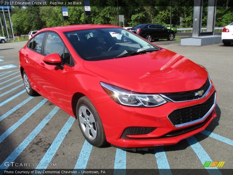 Front 3/4 View of 2017 Cruze LS