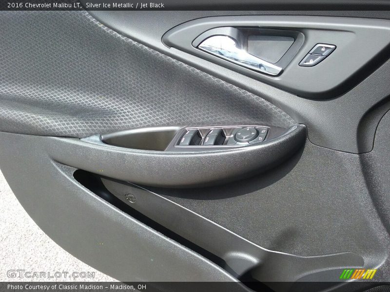Silver Ice Metallic / Jet Black 2016 Chevrolet Malibu LT