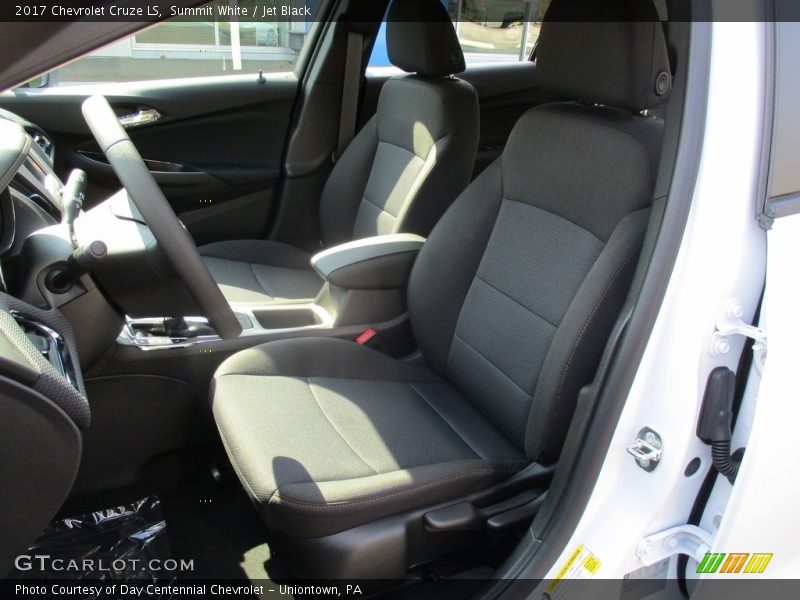 Summit White / Jet Black 2017 Chevrolet Cruze LS