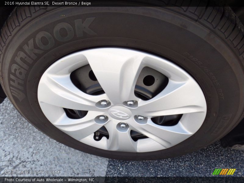 Desert Bronze / Beige 2016 Hyundai Elantra SE
