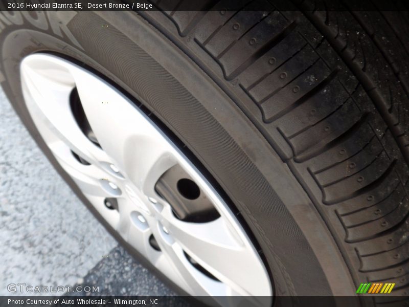 Desert Bronze / Beige 2016 Hyundai Elantra SE