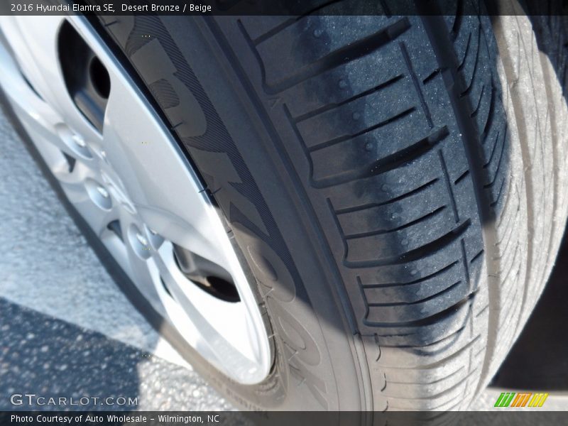 Desert Bronze / Beige 2016 Hyundai Elantra SE