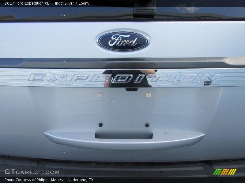 Ingot Silver / Ebony 2017 Ford Expedition XLT