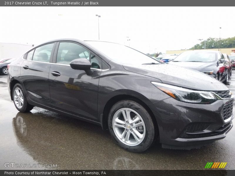 Tungsten Metallic / Jet Black 2017 Chevrolet Cruze LT