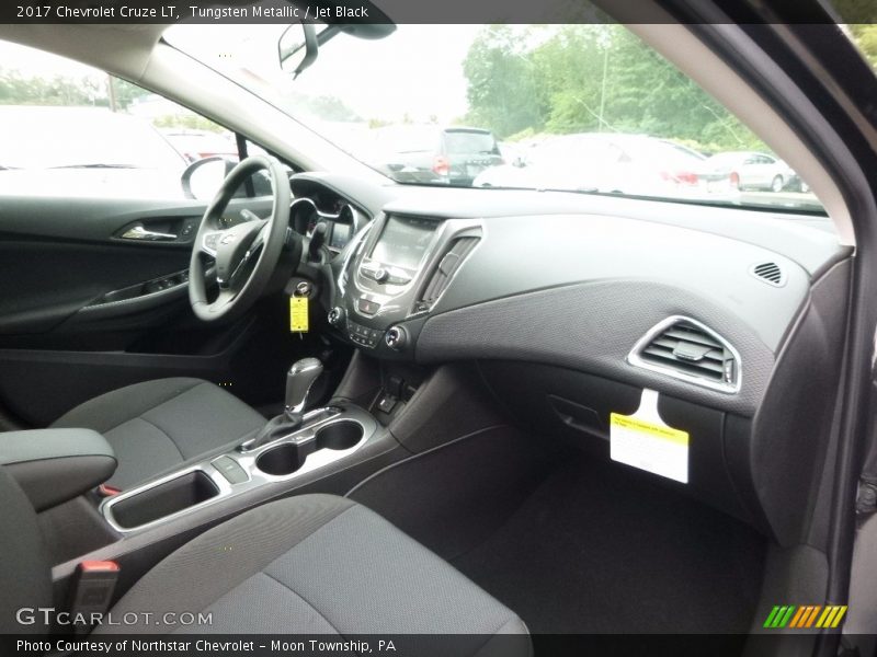 Tungsten Metallic / Jet Black 2017 Chevrolet Cruze LT