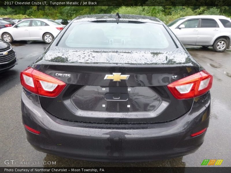 Tungsten Metallic / Jet Black 2017 Chevrolet Cruze LT