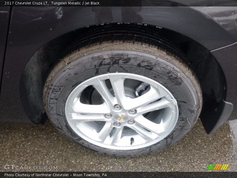 Tungsten Metallic / Jet Black 2017 Chevrolet Cruze LT