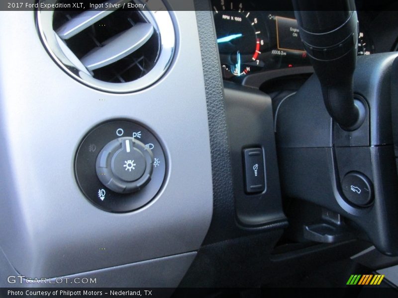 Ingot Silver / Ebony 2017 Ford Expedition XLT