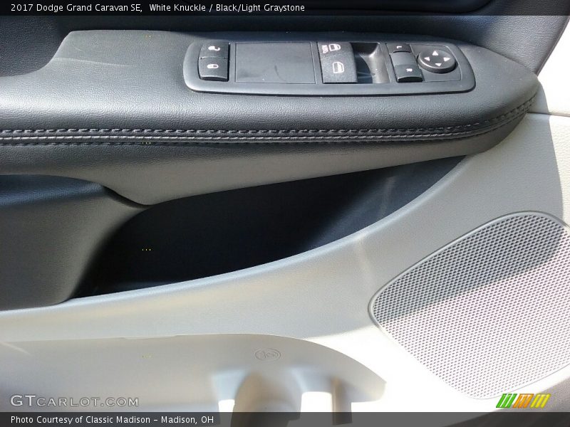 White Knuckle / Black/Light Graystone 2017 Dodge Grand Caravan SE