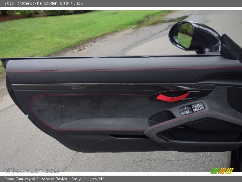 Door Panel of 2016 Boxster Spyder