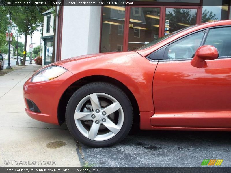 Sunset Pearlescent Pearl / Dark Charcoal 2009 Mitsubishi Eclipse GS Coupe