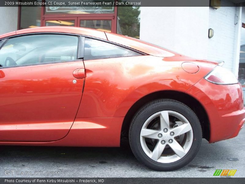 Sunset Pearlescent Pearl / Dark Charcoal 2009 Mitsubishi Eclipse GS Coupe