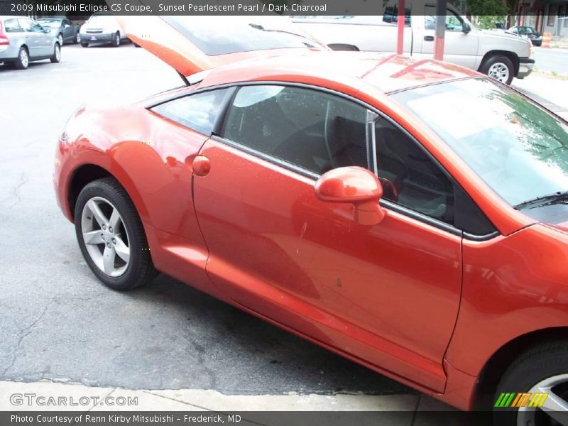 Sunset Pearlescent Pearl / Dark Charcoal 2009 Mitsubishi Eclipse GS Coupe