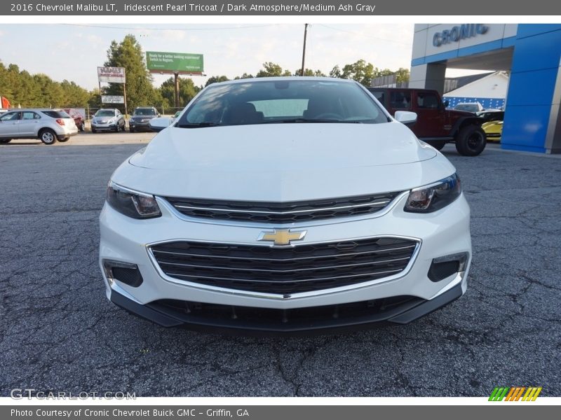 Iridescent Pearl Tricoat / Dark Atmosphere/Medium Ash Gray 2016 Chevrolet Malibu LT