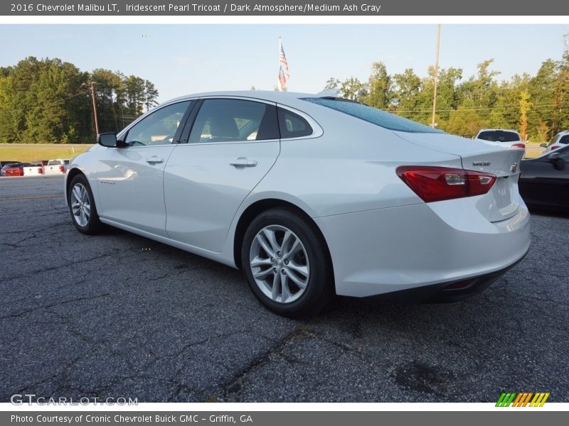 Iridescent Pearl Tricoat / Dark Atmosphere/Medium Ash Gray 2016 Chevrolet Malibu LT