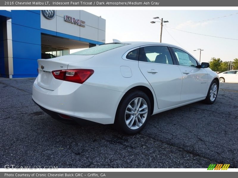 Iridescent Pearl Tricoat / Dark Atmosphere/Medium Ash Gray 2016 Chevrolet Malibu LT